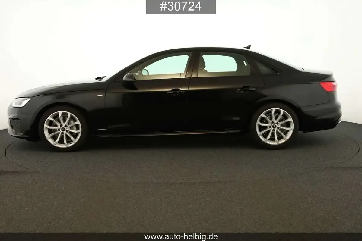 Gebraucht Audi A4 S-Line 204 PS (150 kW) 2022 Mythosschwarz metallic Limousine