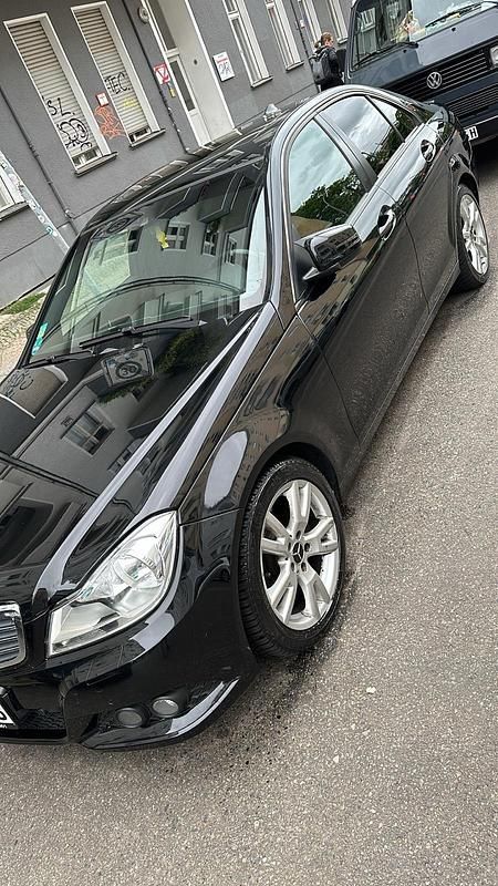 Gebraucht Mercedes C220 170 PS (125 kW) 2012 Schwarz Limousine