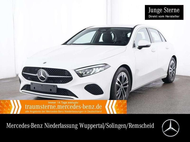Polarweiß Gebraucht 2024 Mercedes A180 Progressive Limousine | 27.690 € (Guter Preis) - Bild 1/3
