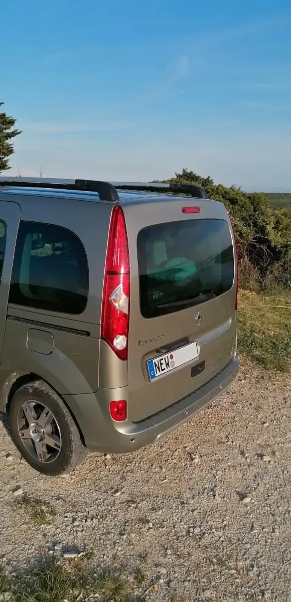 Gebraucht Renault Kangoo 106 PS (77 kW) 2010 Kombi
