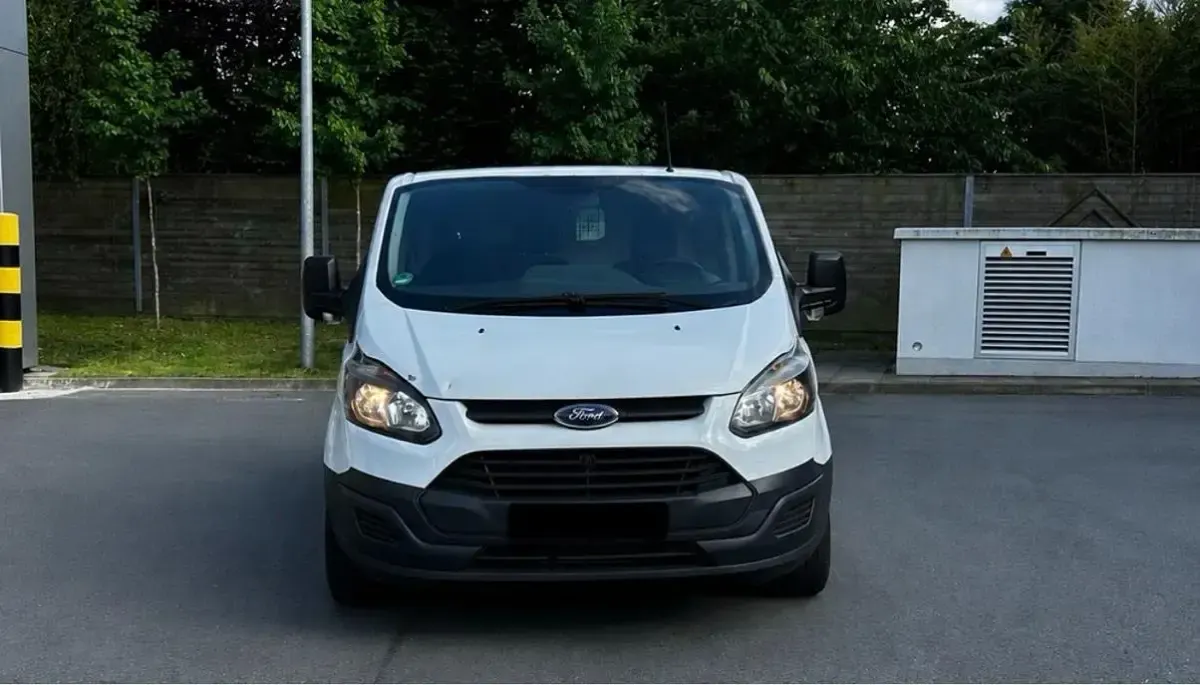 Gebraucht Ford Transit 101 PS (74 kW) 2014 Weiß Van / Kleinbus