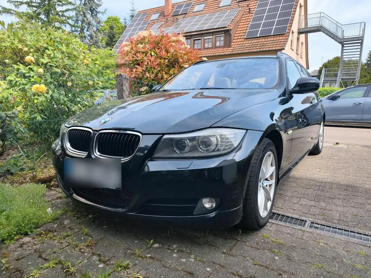 Gebraucht BMW 320 Shadowline 184 PS (135 kW) 2012 Schwarz Kombi