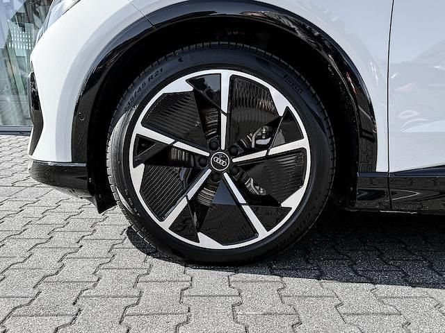 Gebraucht Audi Q4 e-tron Ambiente 210 kW (286 PS) 2025 Gletscherweiß metallic SUV