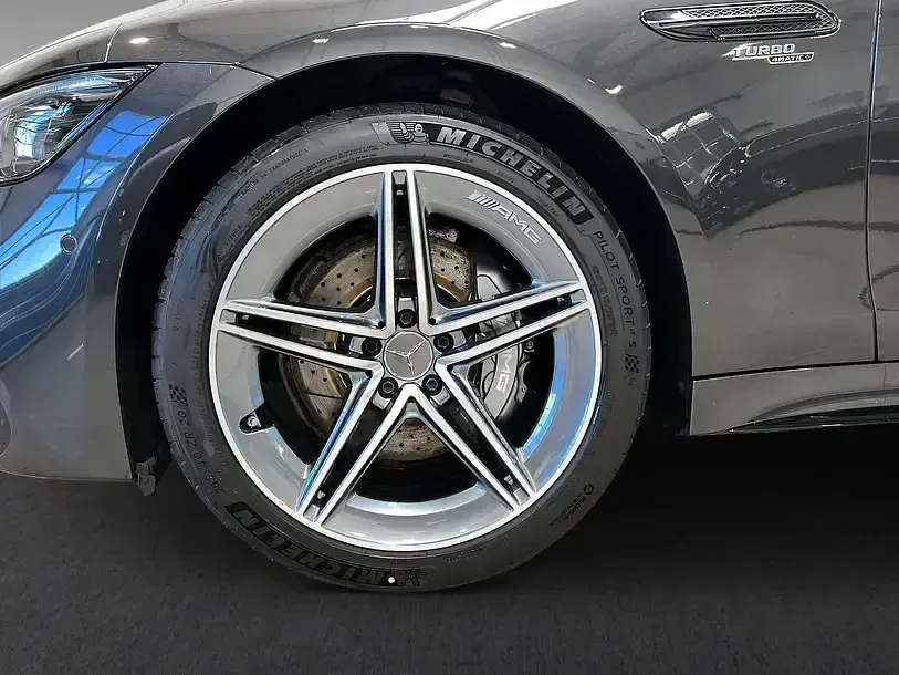 Gebraucht Mercedes AMG GT 43 AMG 367 PS (269 kW) 2024 Lack graphitgrau (metallic) Coupé