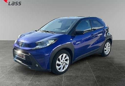 Gebraucht Toyota Aygo X Pulse 72 PS (52 kW) 2022 Juniper blue metallic/ night sky black SUV