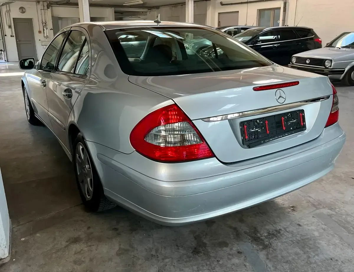 Gebraucht Mercedes E200 184 PS (135 kW) 2006 Silber Limousine