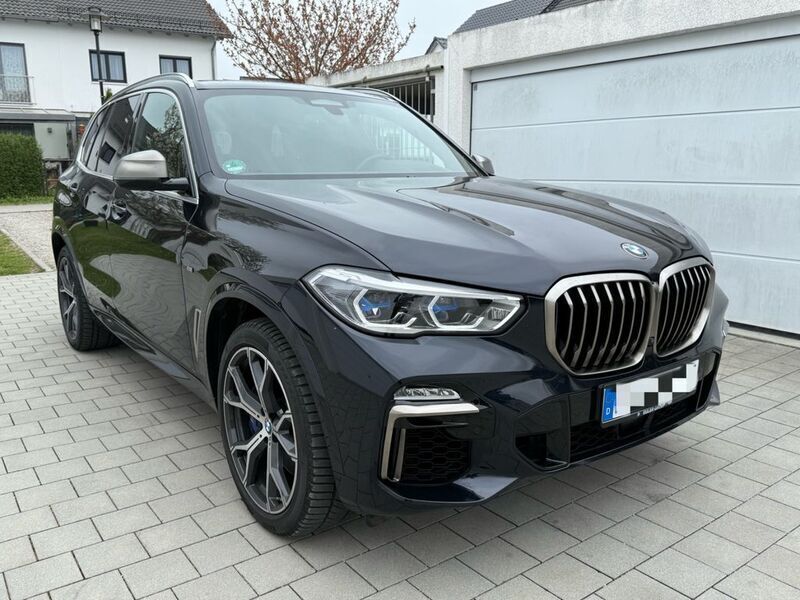 Blau Gebraucht 2020 BMW X5 M50 Sport Line SUV | 56.900 € (Fairer Preis) - Bild 1/4