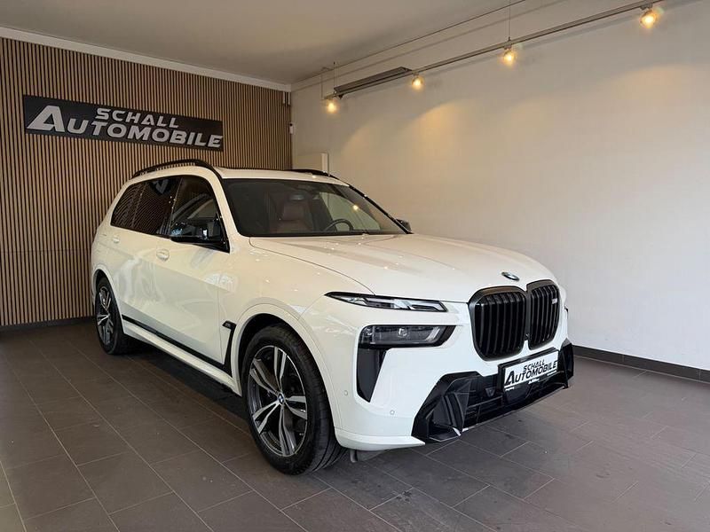 Gebraucht BMW X7 M Sport 530 PS (389 kW) 2023 Weiß SUV