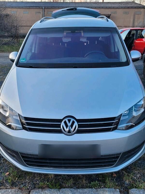 Silber Gebraucht 2011 VW Sharan Van / Kleinbus | 8.500 € (Fairer Preis) - Bild 1/4