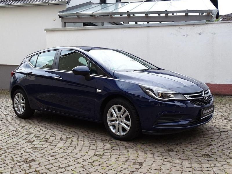 Gebraucht Opel Astra 110 PS (80 kW) 2017 Blau Limousine