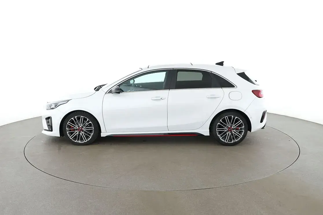 Gebraucht Kia Ceed GT GT 204 PS (150 kW) 2021 Weiß Limousine