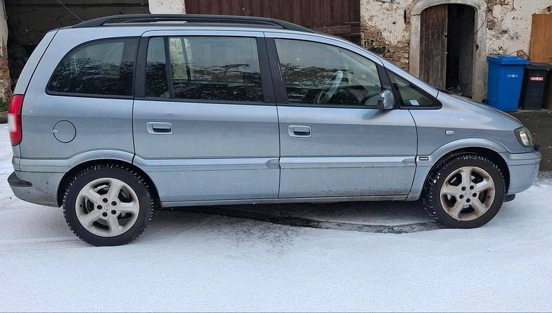 Gebraucht Opel Zafira 125 PS (91 kW) 2005 Grau Van / Kleinbus