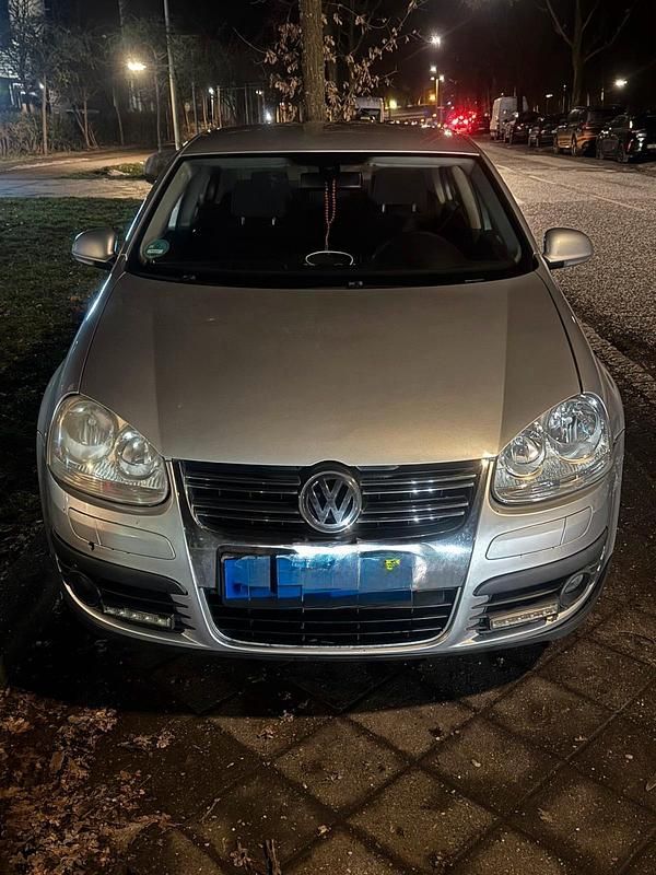 Grau Gebraucht 2006 VW Jetta Limousine | 2.999 € (Guter Preis) - Bild 1/4
