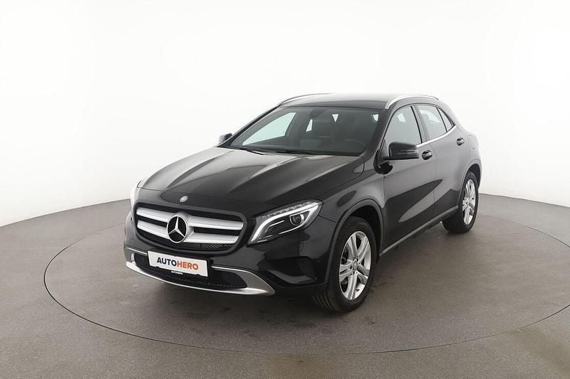 Schwarz Gebraucht 2017 Mercedes GLA180 Urban SUV | 17.490 € (Fairer Preis) - Bild 1/3