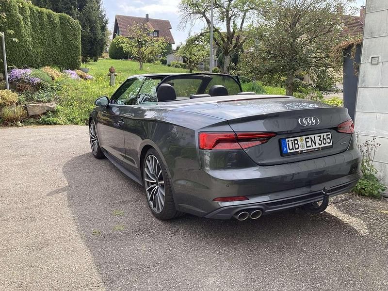 Gebraucht Audi A5 Cabriolet S-Line 218 PS (160 kW) 2018 Grau Cabrio