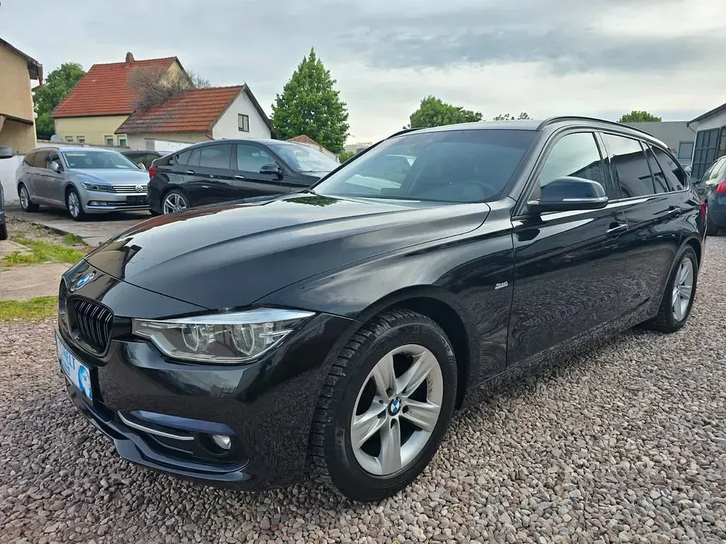 Gebraucht BMW 320 Sport Line 190 PS (139 kW) 2016 Schwarz Kombi