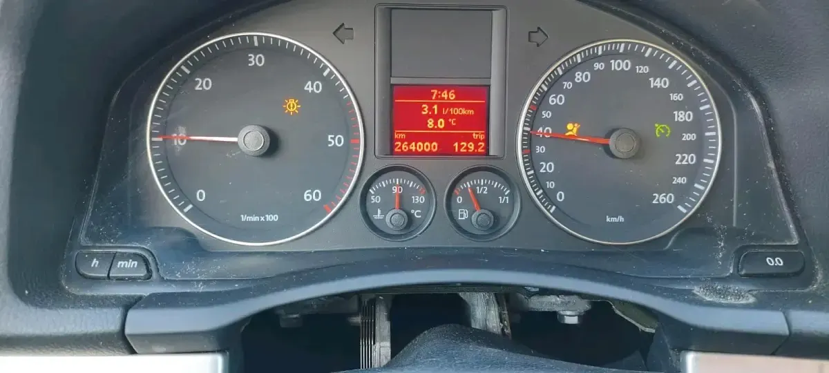 Second-hand VW Jetta 146 CP (107 kW) 2006 Albastru Berlinǎ