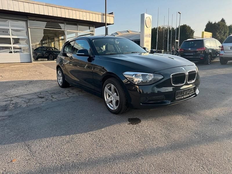 Gebraucht BMW 114 95 PS (69 kW) 2013 Schwarz Kleinwagen