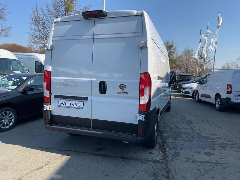 Gebraucht Fiat Ducato 140 PS (102 kW) 2023 Weiß Van