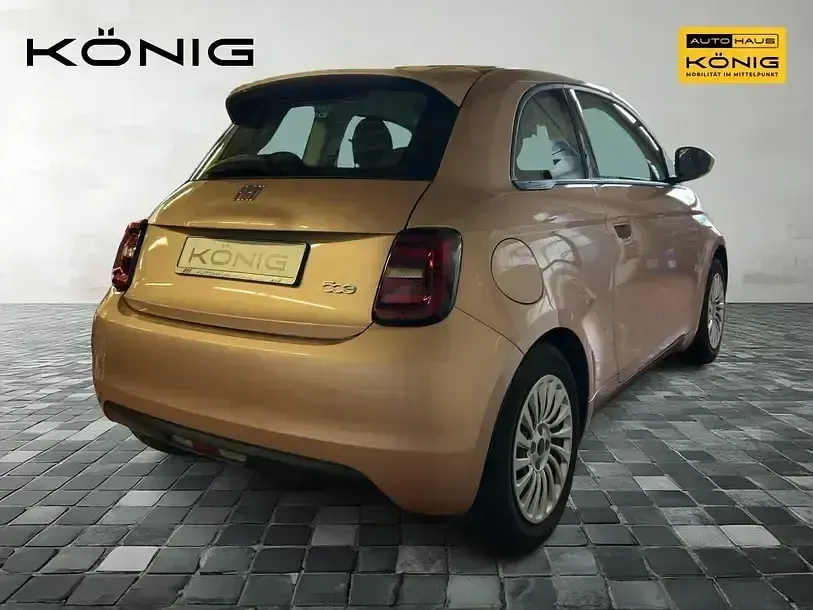 Gebraucht Fiat 500e Basis 86 kW (118 PS) 2023 Rosegold Kleinwagen