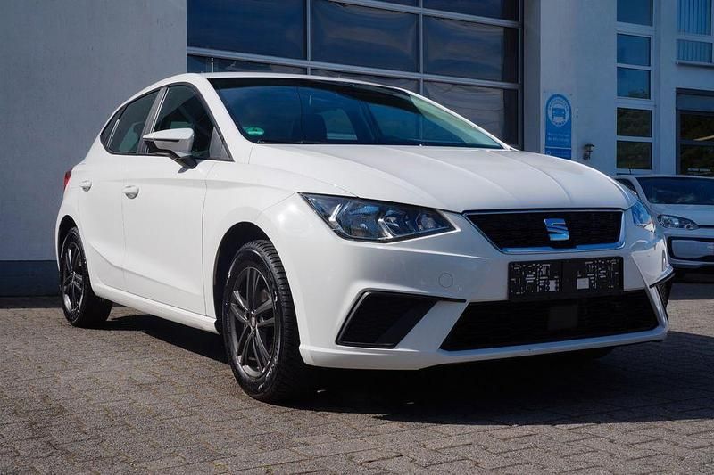 Weiß Gebraucht 2020 Seat Ibiza Style Limousine | 13.500 € (Fairer Preis) - Bild 1/4