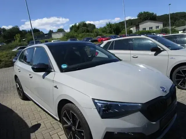 Gebraucht Skoda Scala Monte Carlo 150 PS (110 kW) 2023 Steelgrau Kleinwagen