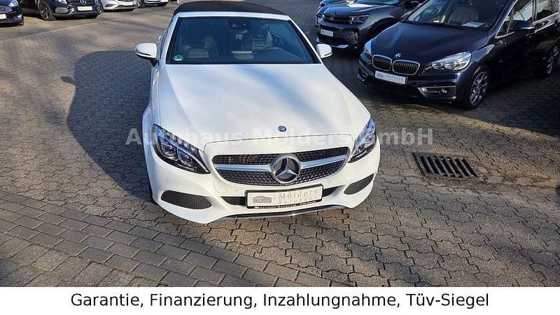 Gebraucht Mercedes C180 156 PS (114 kW) 2016 Weiß Cabrio