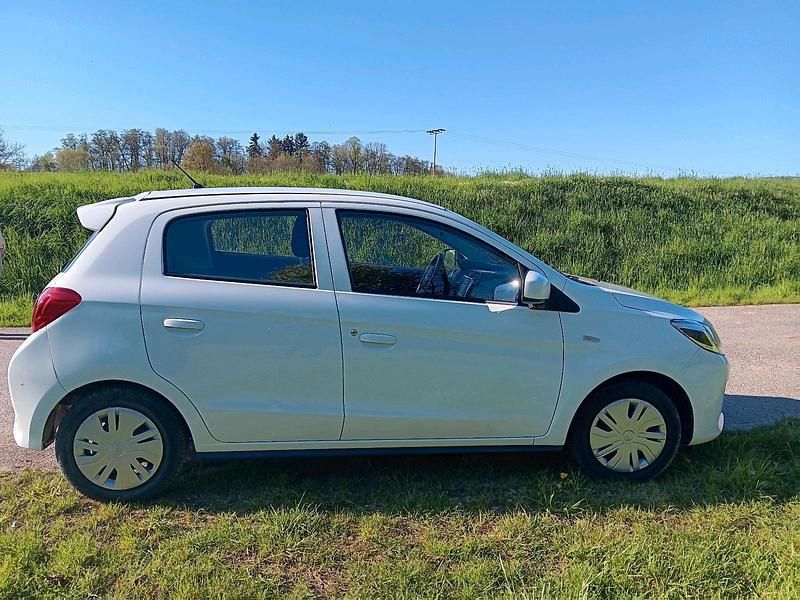 Gebraucht Mitsubishi Space Star 71 PS (52 kW) 2023 Weiß Kleinwagen