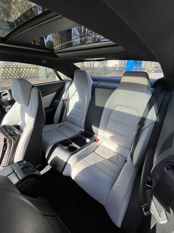 Second-hand Mercedes E250 204 CP (150 kW) 2010 Gri Coupe