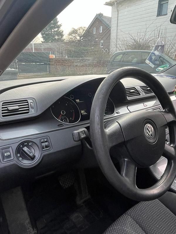 Gebraucht VW Passat 140 PS (102 kW) 2010 Silber Kombi