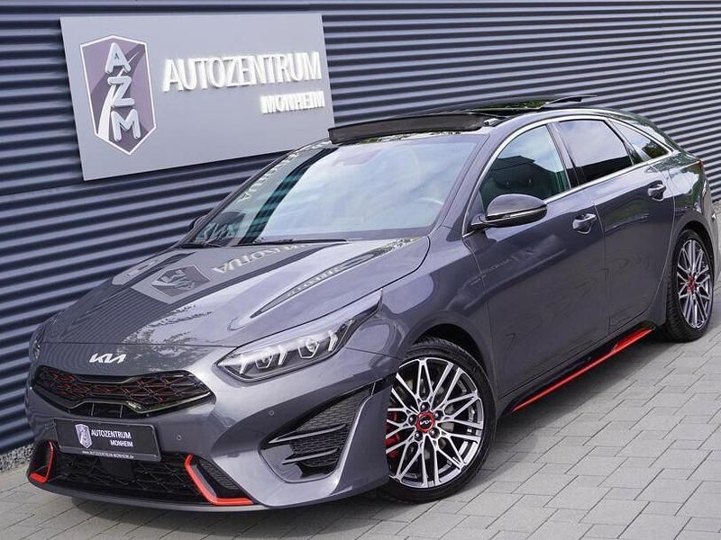 Grau Gebraucht 2023 Kia ProCeed Kleinwagen | 31.990 € (Etwas zu teuer) - Bild 1/4