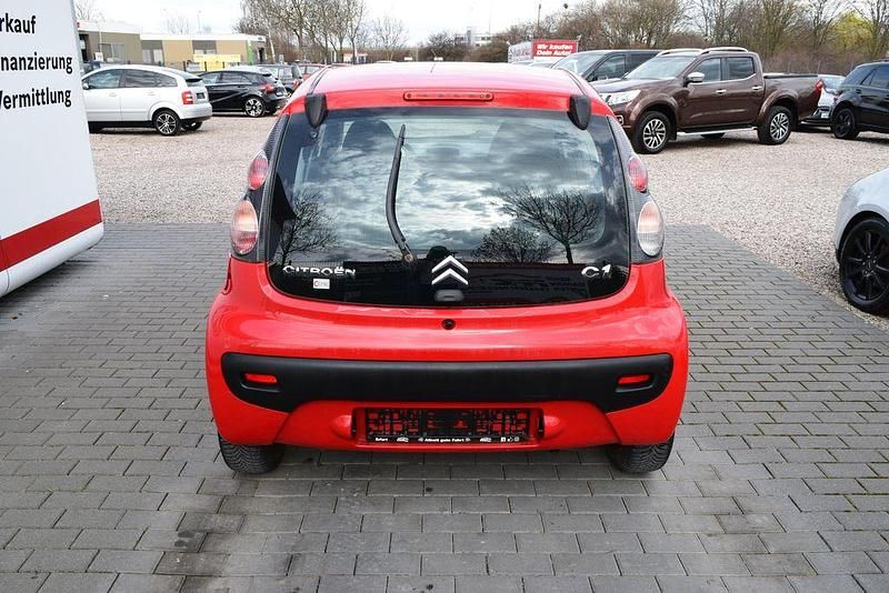 Gebraucht Citroën C1 Chic 68 PS (50 kW) 2010 Rot Kleinwagen