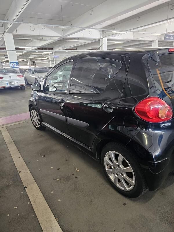 Schwarz Gebraucht 2008 Toyota Aygo Kleinwagen | 3.400 € (Etwas zu teuer) - Bild 1/4
