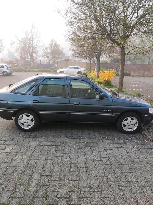 Second-hand Ford Escort 60 CP (44 kW) 1993 Andere farben Berlinǎ
