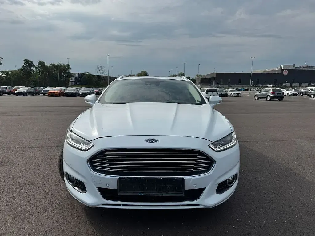 Gebraucht Ford Mondeo Titanium 241 PS (177 kW) 2016 Weiß Limousine