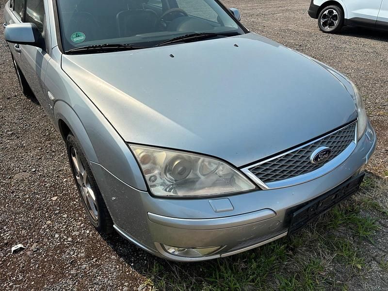 Silber Gebraucht 2006 Ford Mondeo Limousine | 1.450 € (Guter Preis) - Bild 1/4