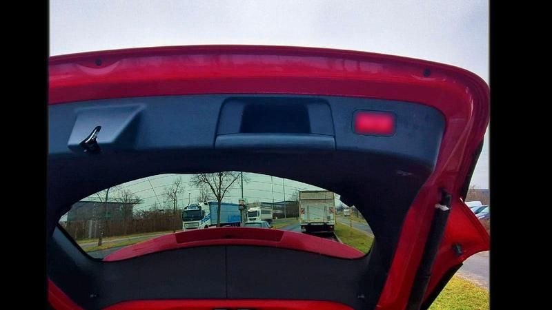 Gebraucht Mercedes GLA200 156 PS (114 kW) 2017 Rot SUV