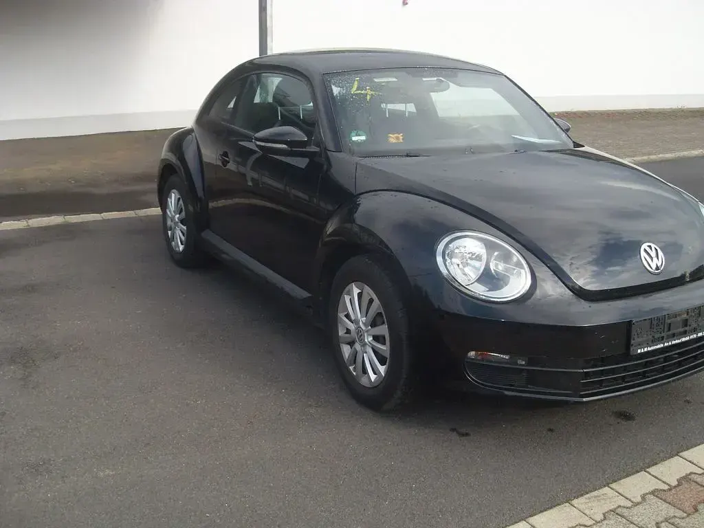 Używany VW Beetle Basis 105 KM (77 kW) 2013 Hatchback