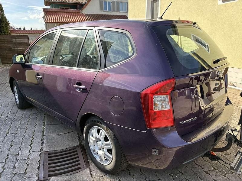 Gebraucht Kia Carens Basis 144 PS (105 kW) 2007 Violett Van / Kleinbus