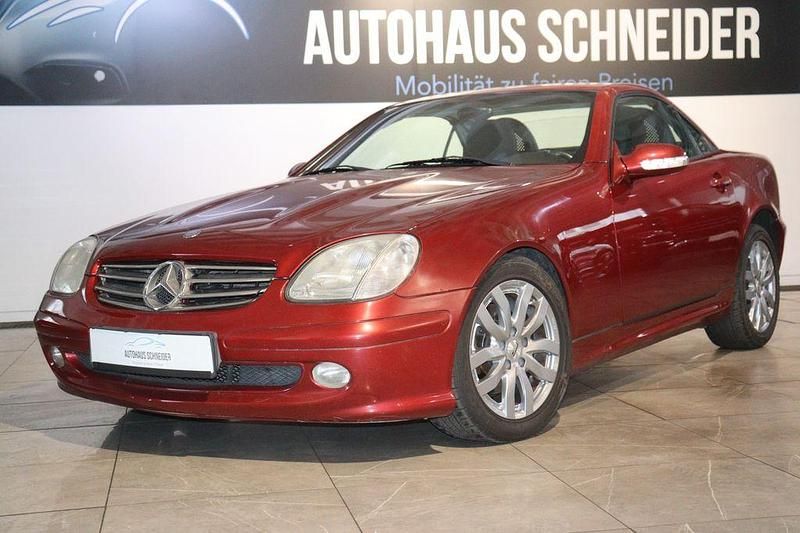 Rot Gebraucht 2003 Mercedes SLK200 Cabrio | 5.800 € (Fairer Preis) - Bild 1/4