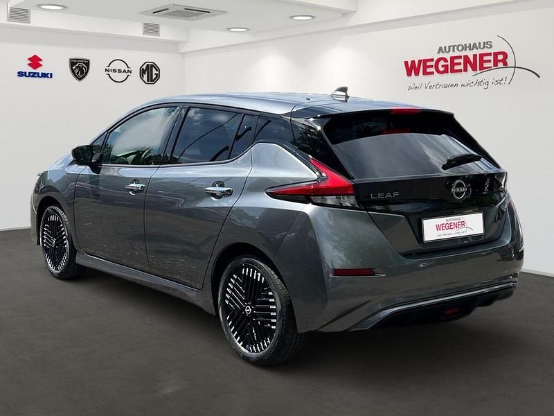 Gebraucht Nissan Leaf N-Connecta 160 kW (218 PS) 2024 Grau Kleinwagen