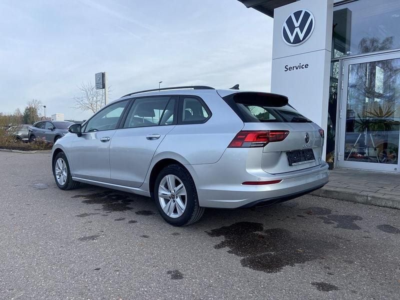 Second-hand VW Golf VIII Active 116 CP (85 kW) 2022 Argintiu Break