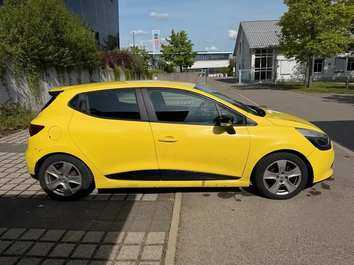 Gebraucht Renault Clio IV 90 PS (66 kW) 2013 Gelb Kleinwagen