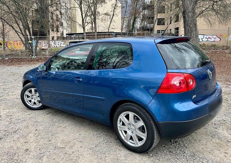 Gebraucht VW Golf V 102 PS (75 kW) 2007 Blau Kleinwagen