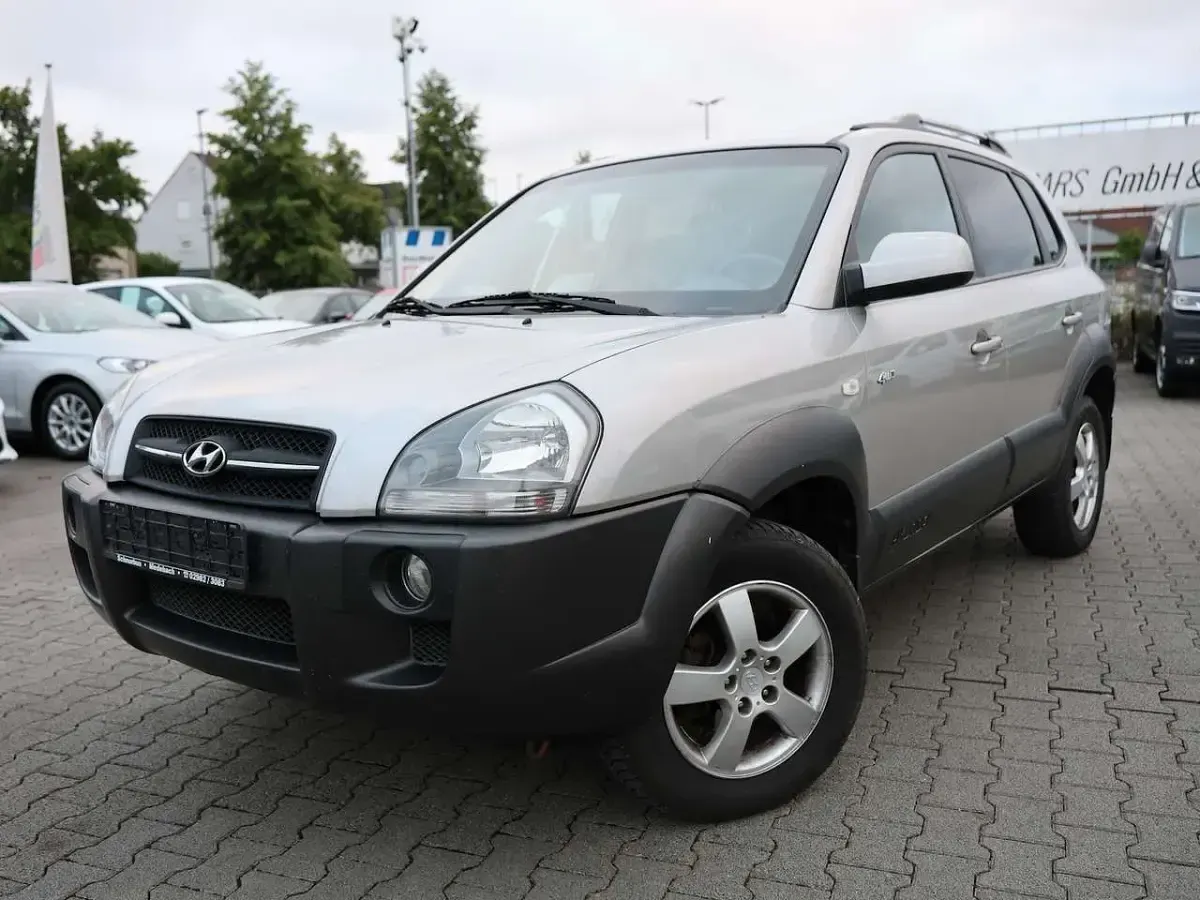 Gebraucht Hyundai Tucson GLS 113 PS (83 kW) 2005 Silber SUV
