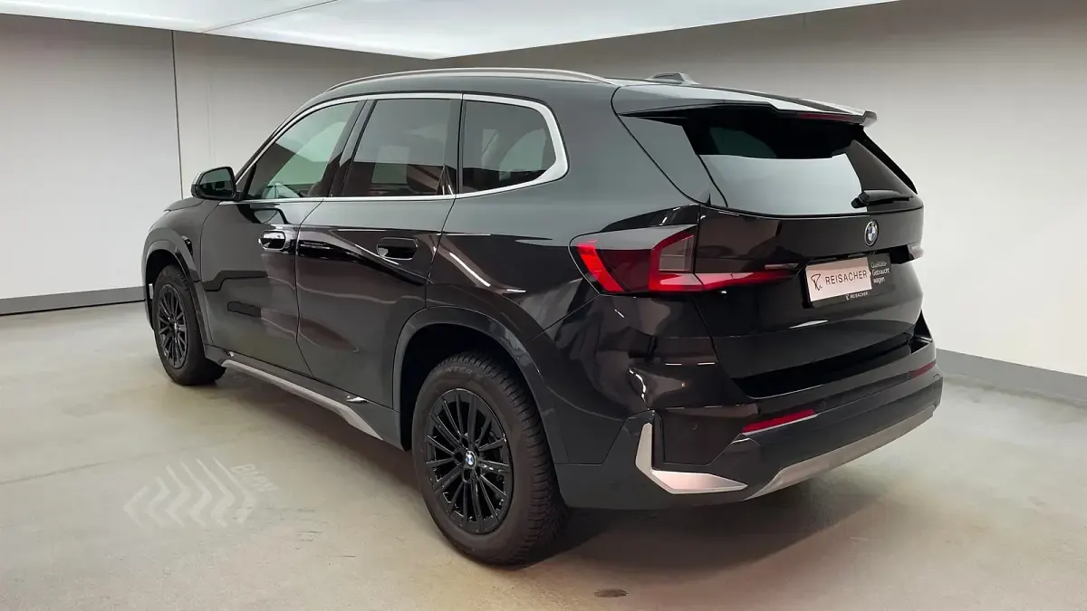 Gebraucht BMW X1 xLine 150 PS (110 kW) 2024 Saphirschwarz metallic SUV