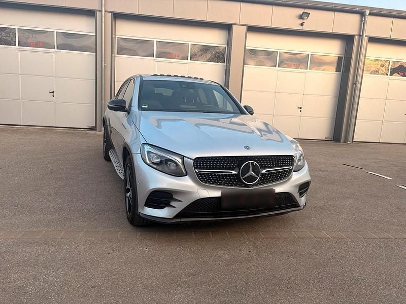 Gebraucht Mercedes GLC300 AMG line 245 PS (180 kW) 2017 Silber Coupé