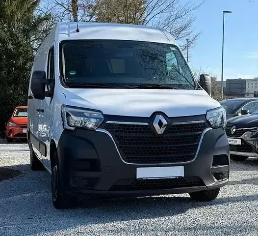 Używany Renault Master Basis 150 KM (110 kW) 2022 Biały Minivan