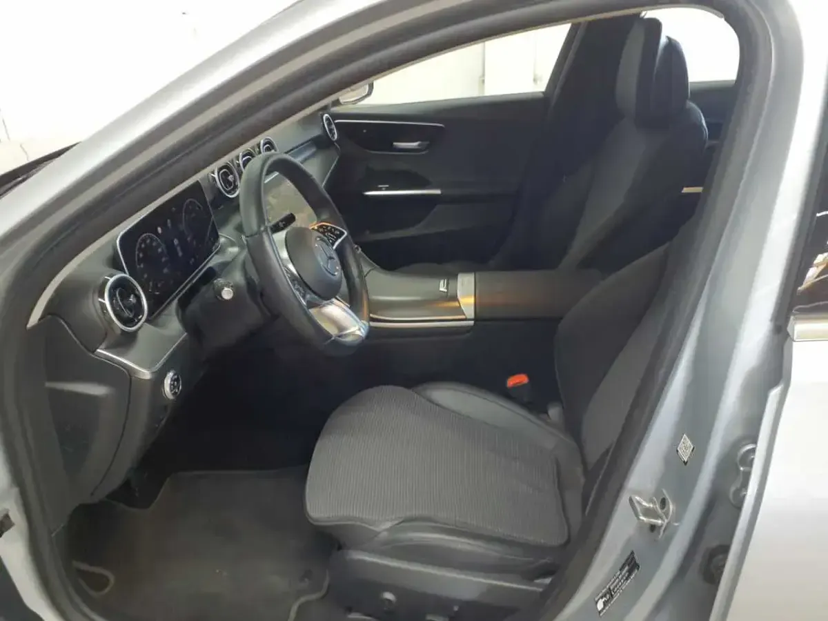 Gebraucht Mercedes C220 Avantgarde 200 PS (147 kW) 2023 Hightechsilber metallic Kombi