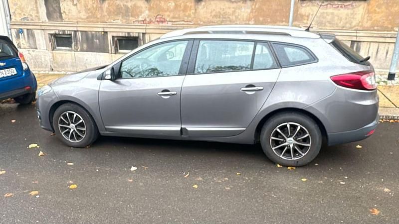 Gebraucht Renault Mégane III Initiale Paris 132 PS (97 kW) 2014 Grau Limousine